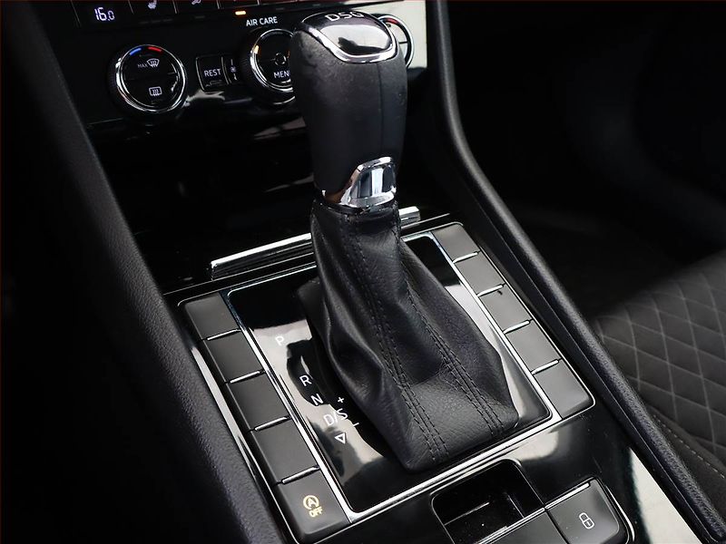 Škoda Superb (2017) 2.0 TDI, Automat, Navi - fotka 11 z 18