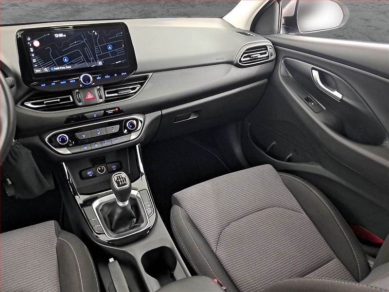 Hyundai i30 (2026) 1.0 T-GDI, COMFORT, DPH - fotka 8 z 19