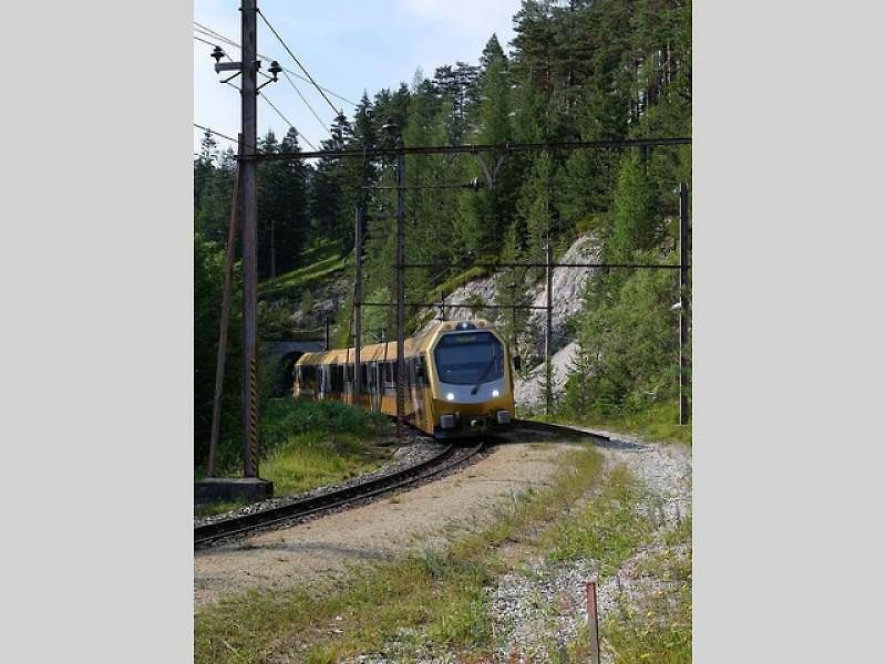Trať vede i po dvacítce viaduktů.