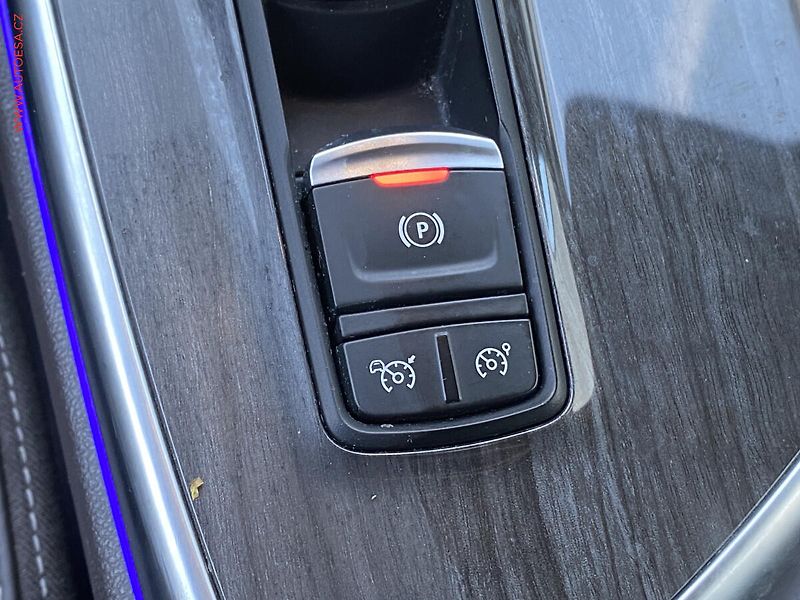 Renault Espace (2019) 2.0dCi, ČR, Initiale Paris - fotka 17 z 20