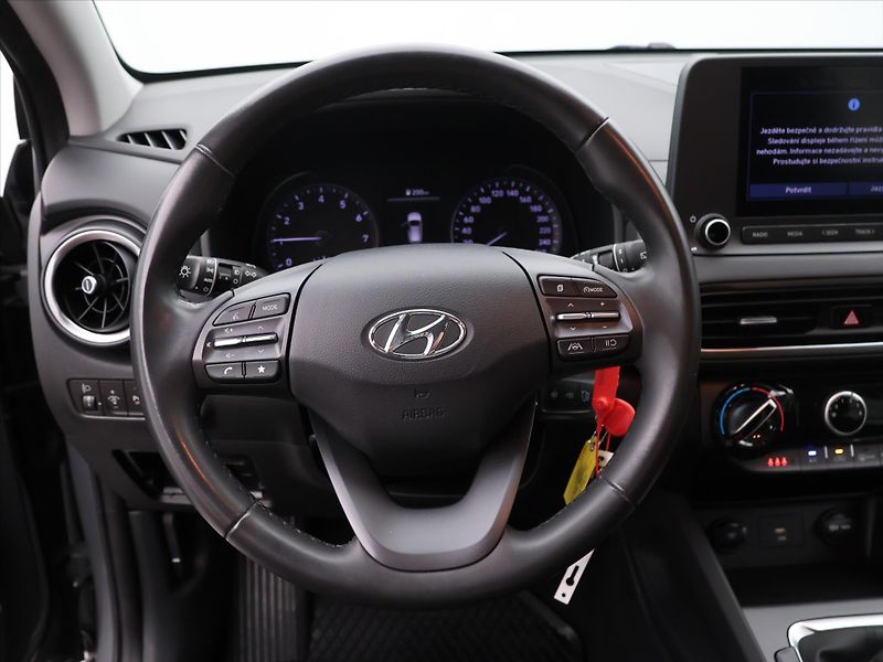 Hyundai Kona 1,0 - fotka 17 z 33