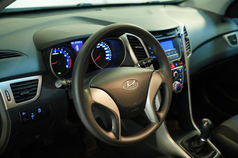 Hyundai i30 - fotka 14 z 22