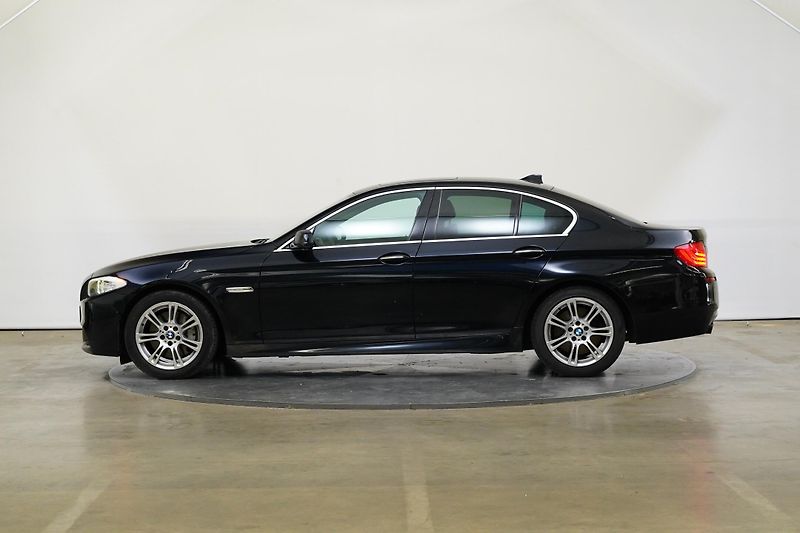 BMW Řada 5 - fotka 3 z 26
