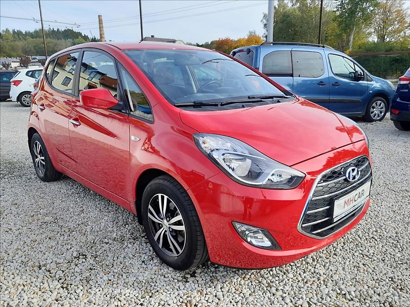 Hyundai ix20 1,6i 91 kW - fotka 9 z 49