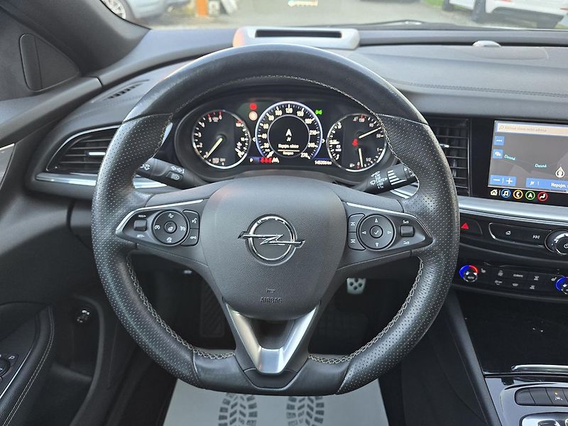 Opel Insignia 128kW 4x4 AUT Ultimate ST -DPH - fotka 21 z 40