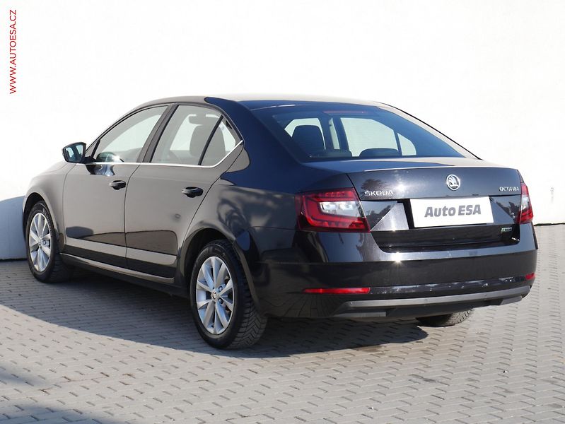 Škoda Octavia (2017) 1.4 G-TEC, ČR, LED, navi, AC - fotka 6 z 17