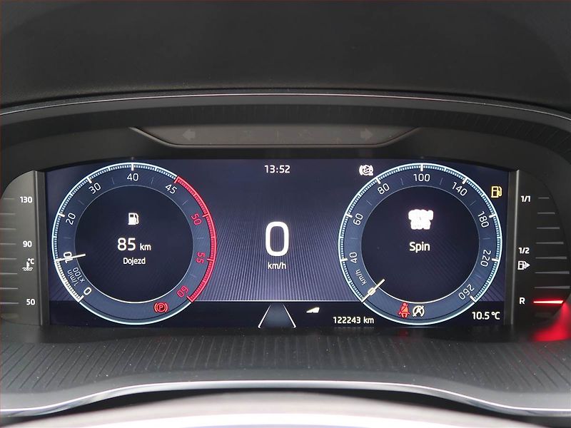 Škoda Octavia (2023) Style 2.0 TDI, ČR,1.maj - fotka 11 z 19