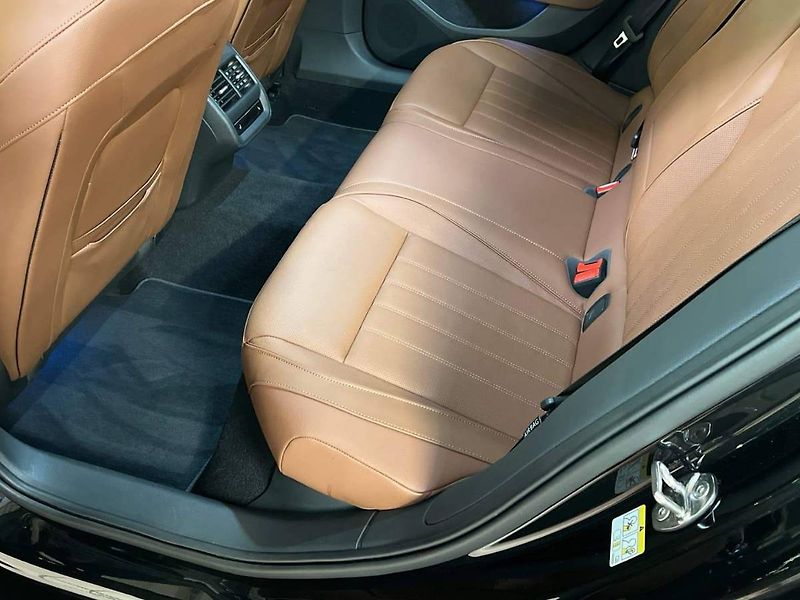 Škoda Superb (2024) 2.0 TDI 110kW L&K Combi DSG - fotka 12 z 20