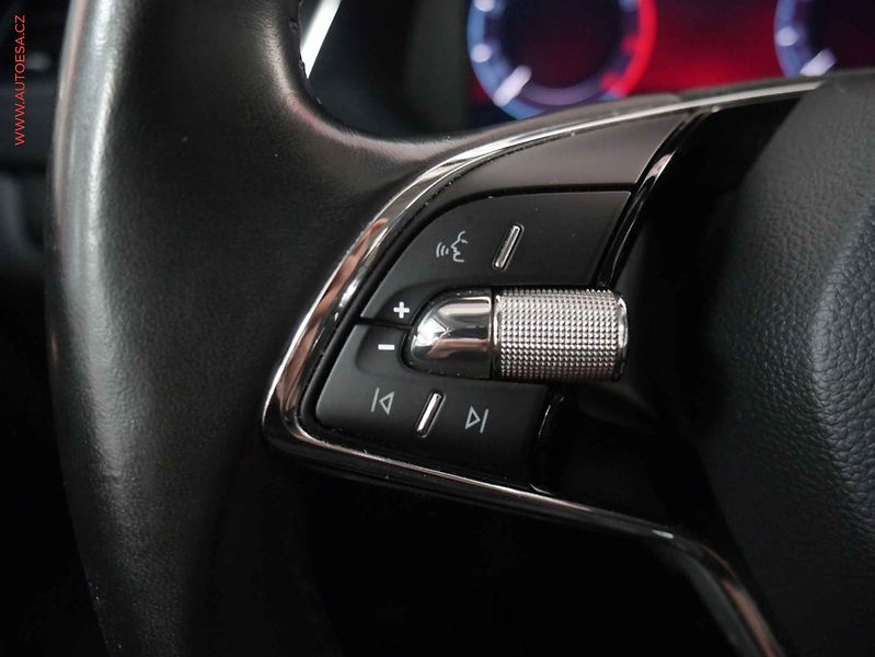 Škoda Octavia (2021) 1.5TSi, ČR, Ambition, LED - fotka 15 z 21