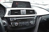 BMW Řada 3 (2016) 320D XDRIVE TOURING AT - náhled 17