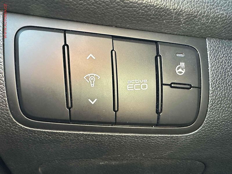 Kia Ceed (2019) 1.6 CRDi, 1.maj,ČR, servis - fotka 13 z 22