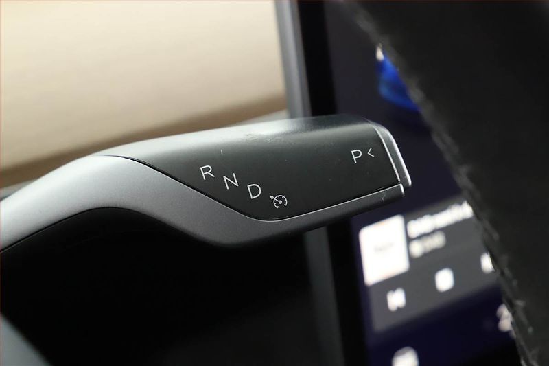 Tesla Model Y (2021) Long Range AWD 75kWh, SoH 91% - fotka 10 z 28