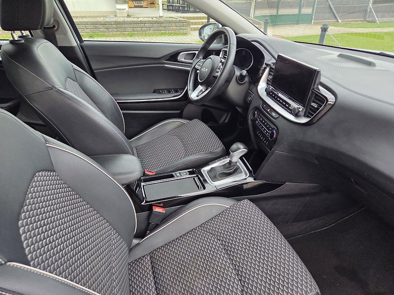 Kia XCeed (2022) Plug-in-Hybrid, 1.6 GDI, DPH - fotka 13 z 28