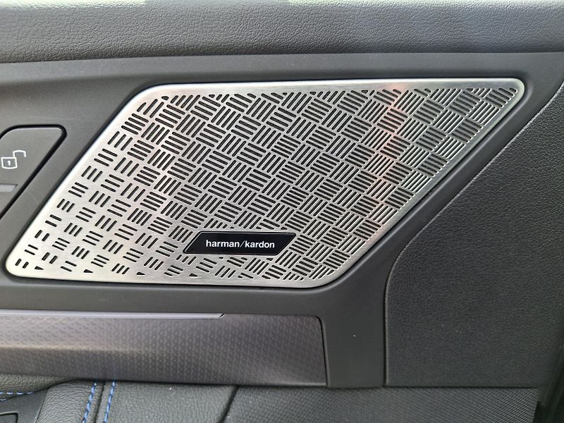 BMW Řada 2 218i Active Tourer M-Sport - fotka 14 z 17