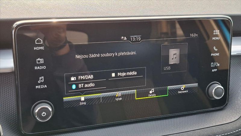 Škoda Fabia 1,0 TSi 70 Kw Top SEL ČR DPH - fotka 16 z 23