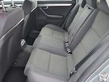 Audi A4 (2006) 1.9 TDi, AAC, TZ - náhled 10