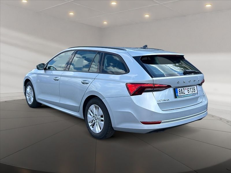 Škoda Octavia 2,0 TDI Ambition 4x4 DSG - fotka 4 z 11