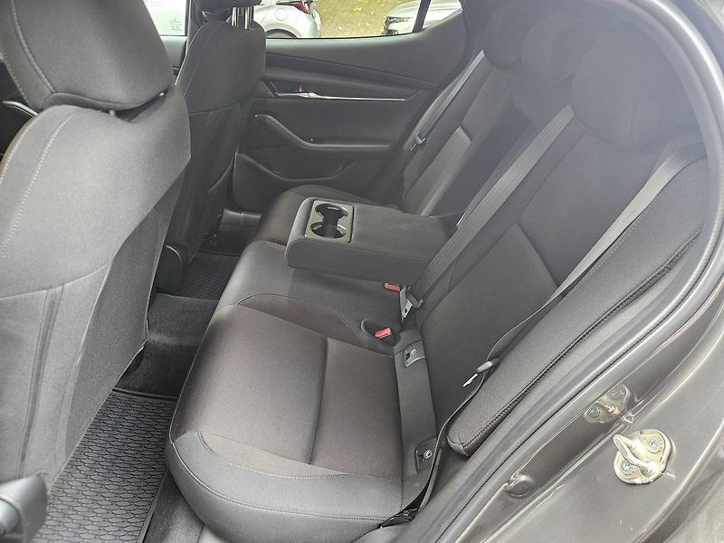 Mazda 3 2.5l e-SKYACTIV G, 1.majitel - fotka 29 z 31