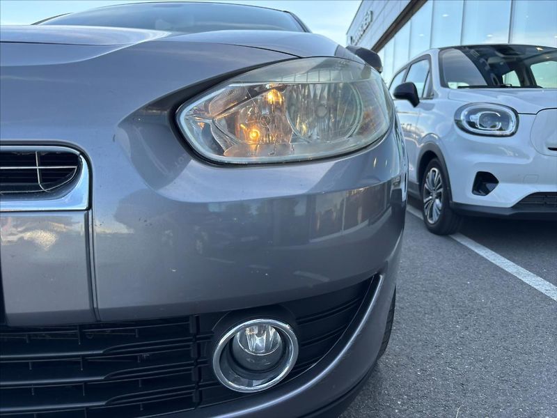Renault Fluence 1,6 16V - fotka 11 z 21