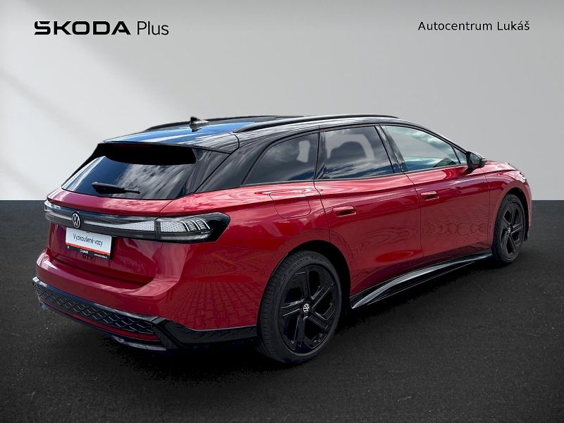 Volkswagen ID.7 Tourer (2025) GTX 250 KW, 86 KWH Tažné - fotka 2 z 32