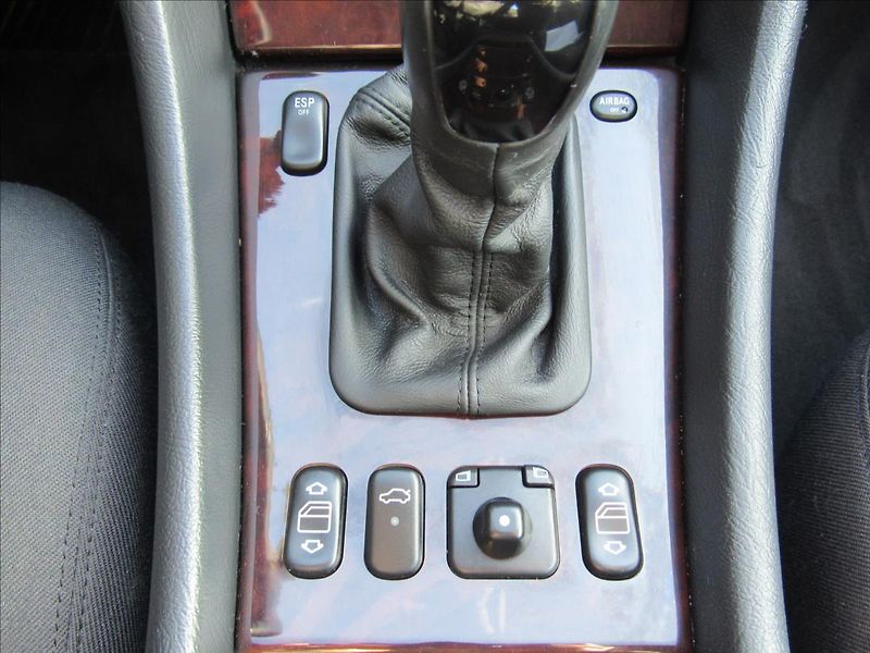 Mercedes-Benz CLK 2,0 200 Kompresor Perfektní st - fotka 18 z 37