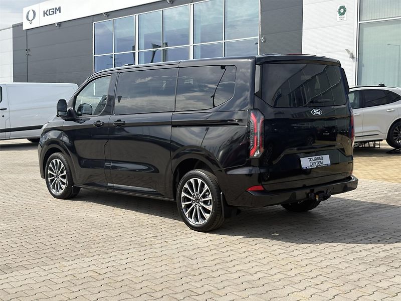 Ford Tourneo Custom (2025) Titanium X L1, Tourneo, 2.0 Ec - fotka 3 z 19