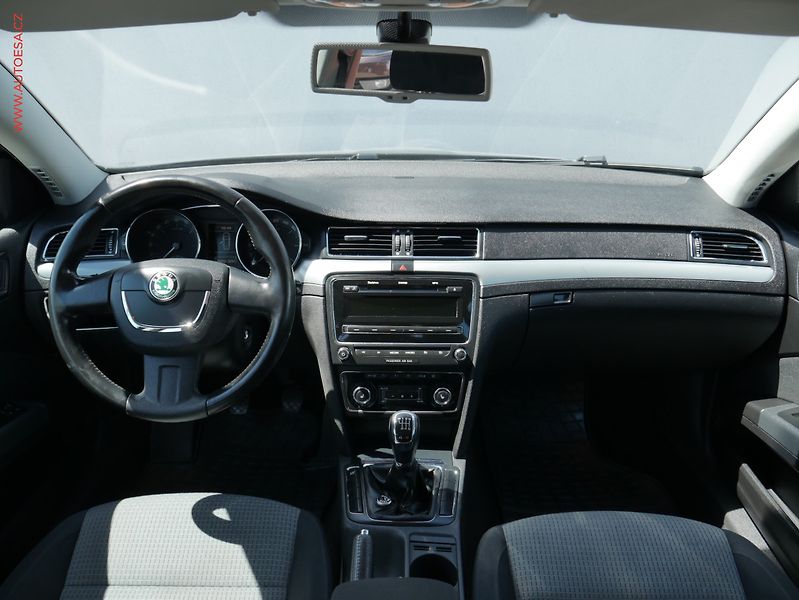 Škoda Superb (2009) 2.0 TDI 4x4, ČR, Xenon, AC - fotka 8 z 18