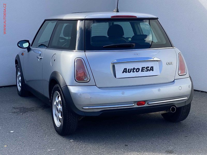 Mini One (2005) 1.6i, Panor, AC - fotka 6 z 15
