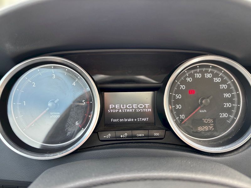 Peugeot 508 (2016) 508 - fotka 24 z 30