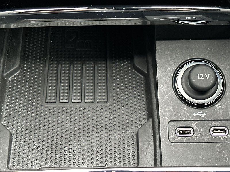 Škoda Karoq (2025) 2.0 TDI 4x4 DSG Sportline - fotka 23 z 33