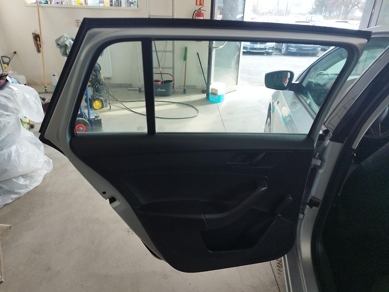 Škoda Rapid (2015) 1,6TDI,66KW,KLIMA,NOV.ROZVODY - fotka 18 z 29