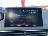 Peugeot 3008 (2018) 1.2 PT, Allure, AT, navi - náhled 22