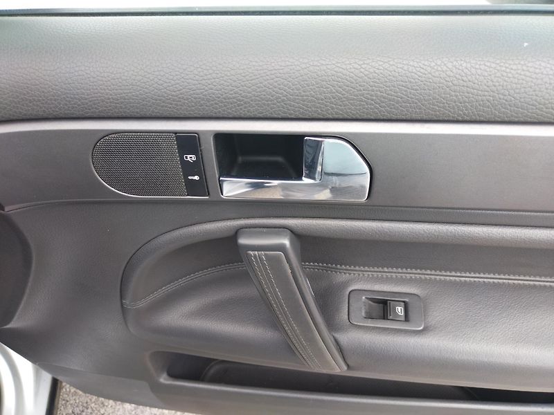 Volkswagen Touareg A 3,0 TDI - fotka 12 z 23