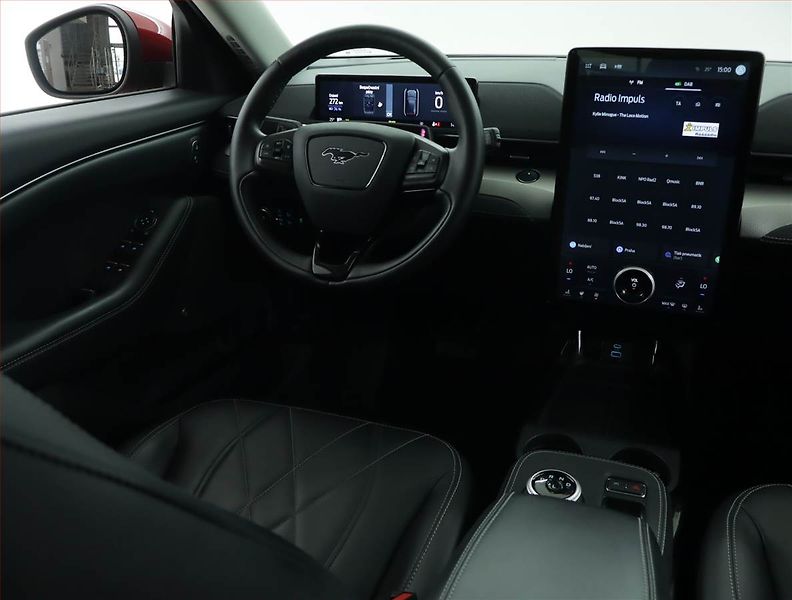Ford Mustang Mach-E (2021) Standard Range RWD, SoH 92% - fotka 7 z 18