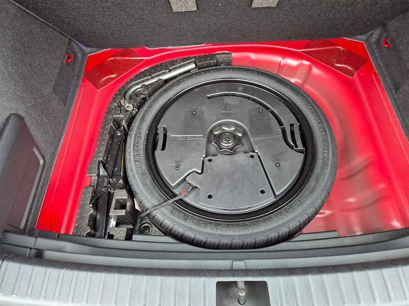 Škoda Karoq (2025) Sportline 1.5TSi 110kW 7°autom - fotka 29 z 31