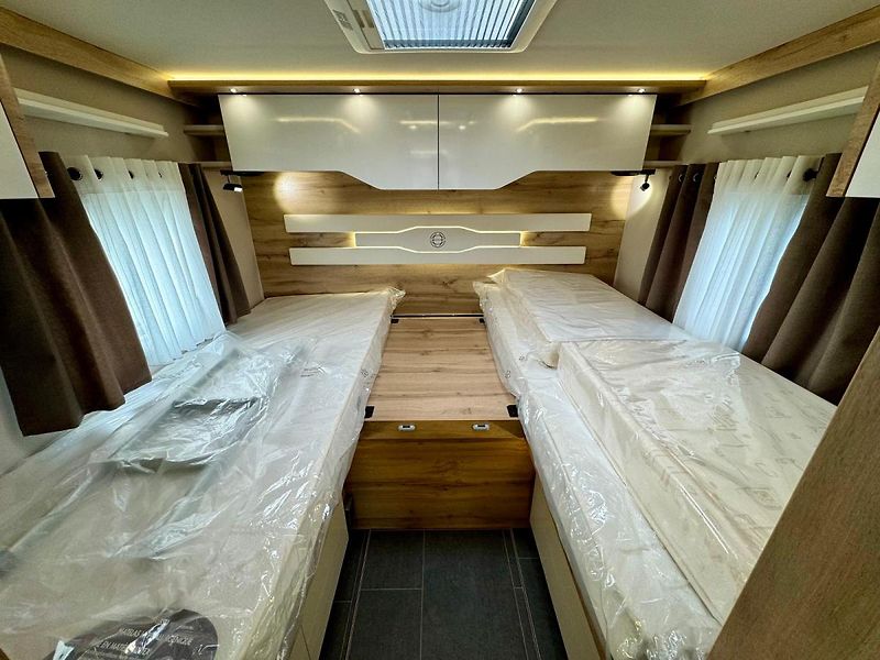 LeVoyageur (2025) 7.8GJL Eterna + BONUS - fotka 37 z 41