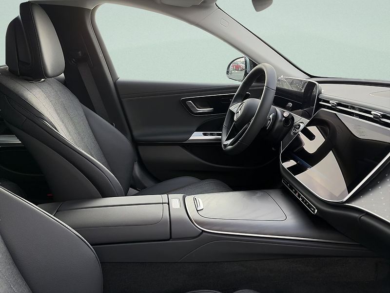 Mercedes-Benz Třídy E (2026) E 220 d 4MATIC - fotka 12 z 14