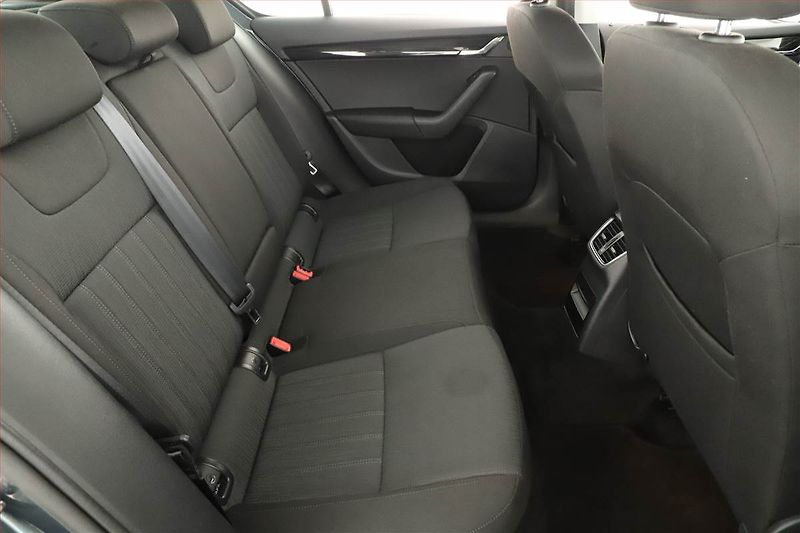 Škoda Octavia (2019) Style 1.5 TSI, ČR,1.maj - fotka 7 z 13