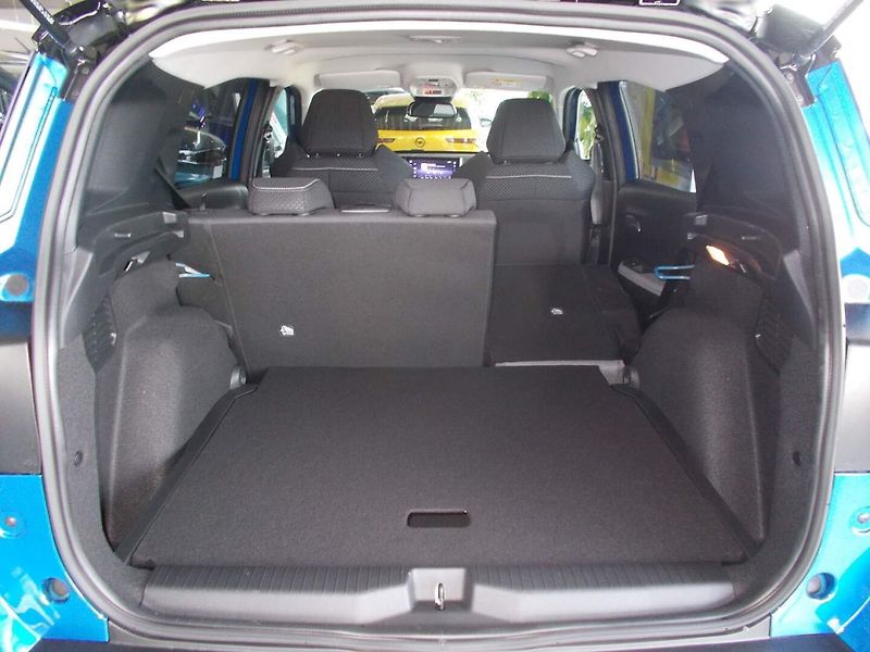 Opel Frontera (2026) GS Electric XL Elektromotor (8 - fotka 4 z 26