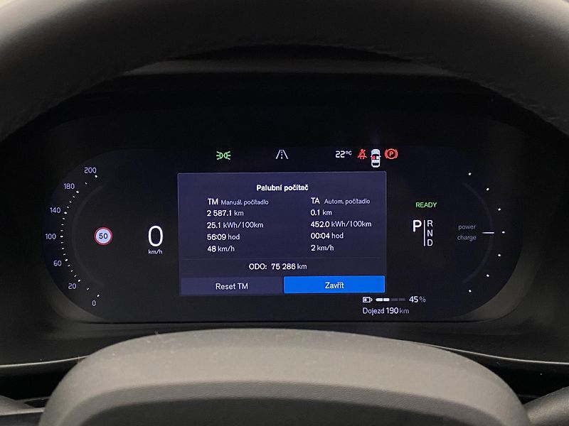 Volvo C40 PURE ELECTRIC TWIN ENGINE PLUS - fotka 25 z 57