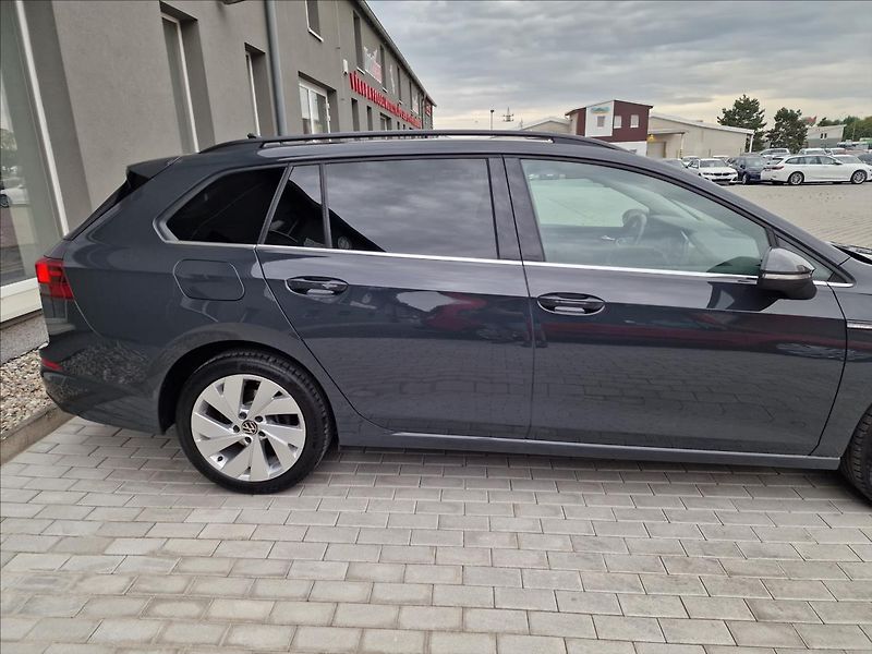 Volkswagen Golf 2.0TDI 110kW DSG Style, 1.Maj - fotka 42 z 50