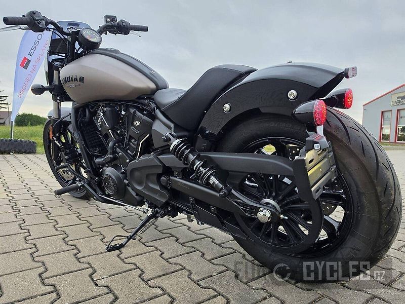 Indian (2026) Scout Bobber 1250 Limited - fotka 7 z 15