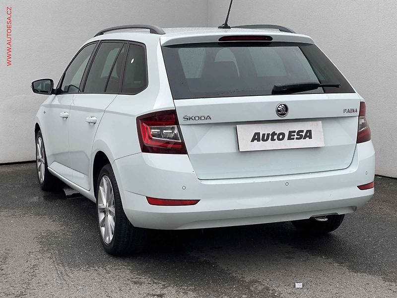 Škoda Fabia (2019) 1.0 TSi, Soleil, navi, +ALU - fotka 6 z 20