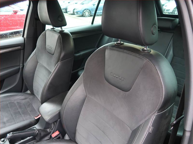 Škoda Octavia (2014) Scout 2.0 TDI, 4X4, Automat - fotka 20 z 22