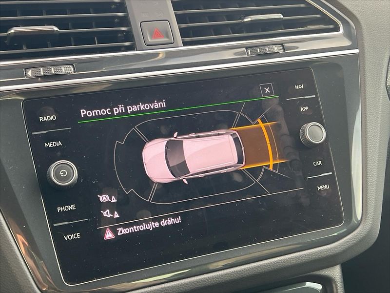 Volkswagen Tiguan 1,5 TSi 110 kW 7DSG R-LINE  RE - fotka 17 z 27