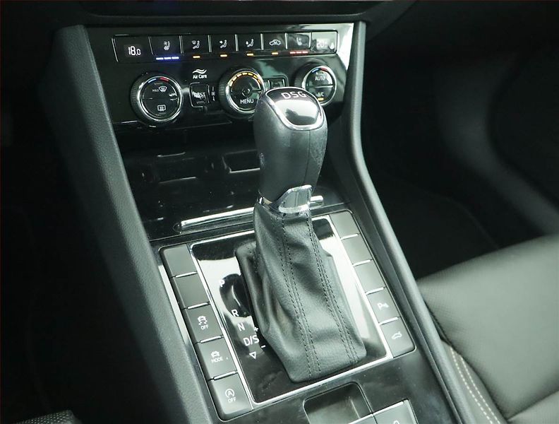 Škoda Superb (2021) Laurin&Klement 2.0 TDI - fotka 13 z 22