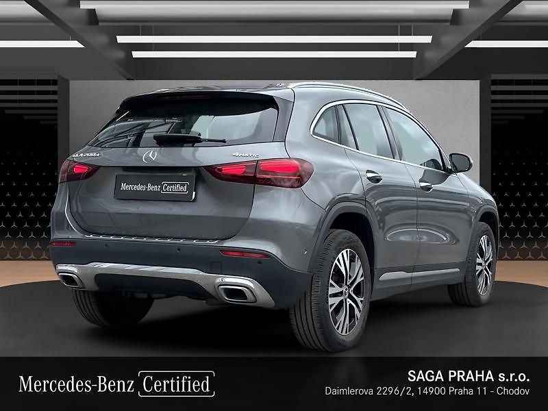 Mercedes-Benz GLA 200d 4MATIC Progressive Advanc - fotka 4 z 21