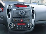 Kia Ceed (2010) 1.6D/85kW, automat, výhřev, AC - náhled 9