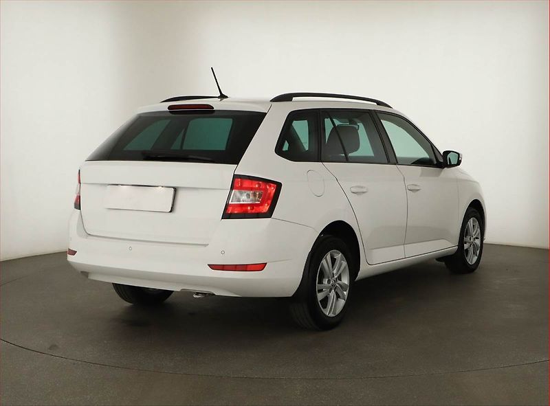 Škoda Fabia (2022) Ambition 1.0 TSI, ČR,1.maj - fotka 5 z 17