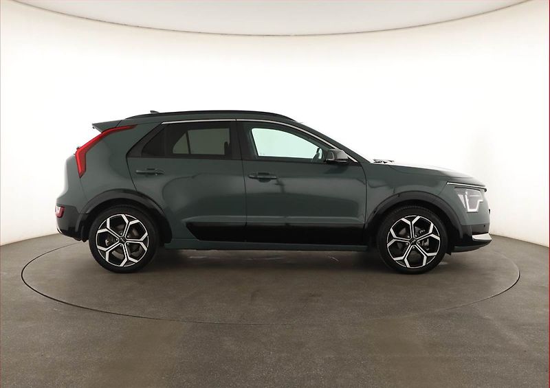Kia Niro (2024) Premium Hybrid - fotka 6 z 20
